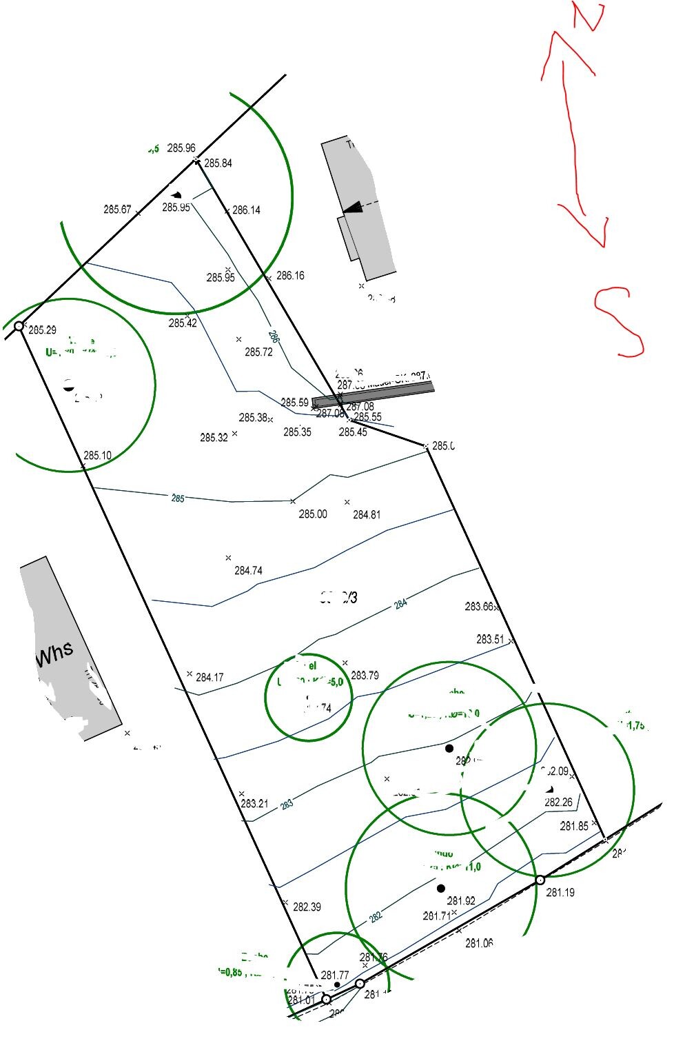 Lageplan eines Baugrundstücks mit Grenzlinien, Messpunkten und Kreismessungen