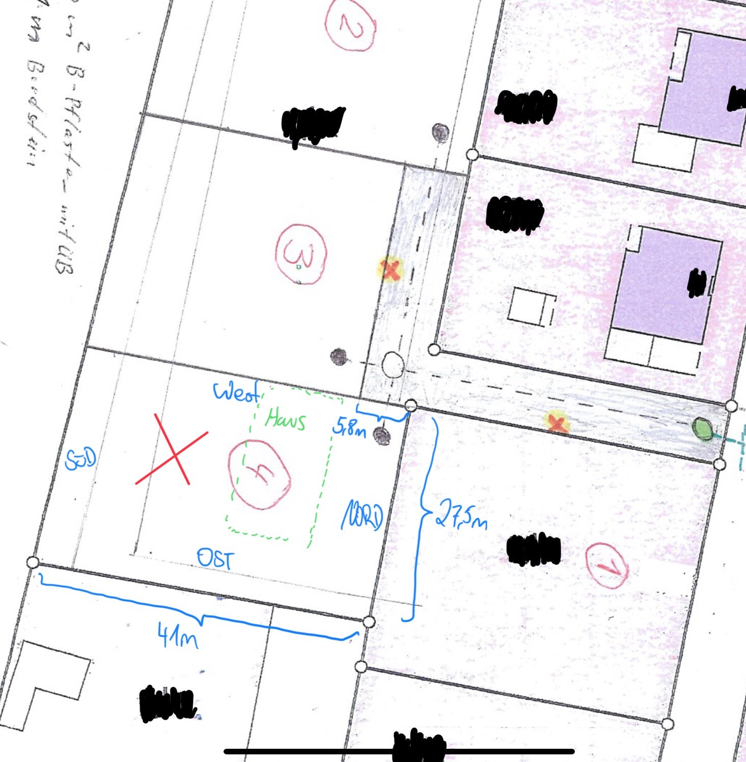 Grundstücksplan mit Parzellen, Maßen und Bauplan-Markierungen
