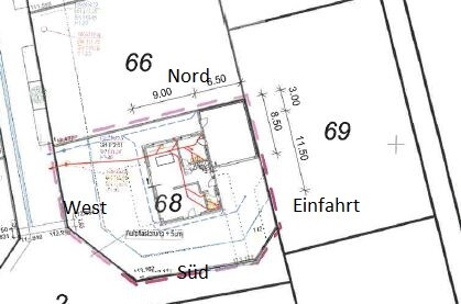 Lageplan eines Baugrundstücks mit Einfahrt, Grundstücksgrenzen und Nordorientierung