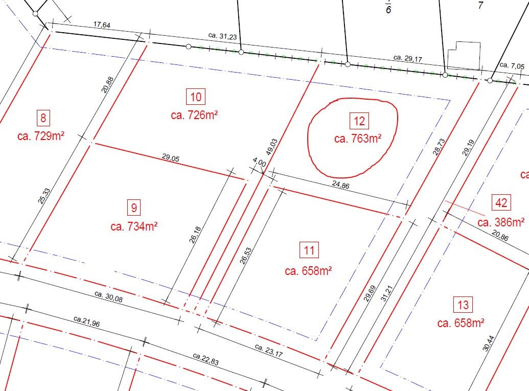 Lageplan: Parzellen 8–13 mit roten Grenzen; Kreisfläche 12; Flächen ca. 658–763 m².