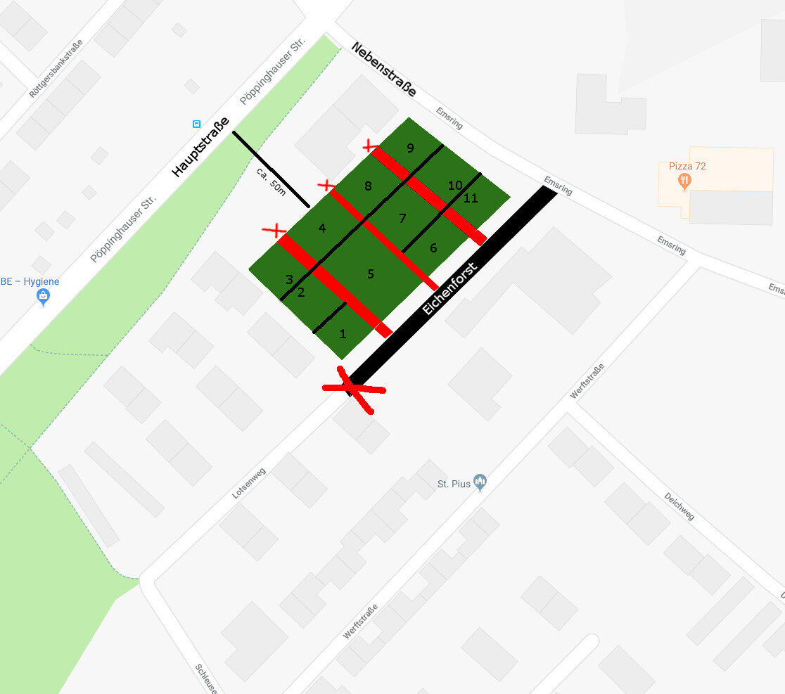 Lageplan eines Baugrundstücks mit Parzellen, Grünflächen, Straßennamen und Markierungen
