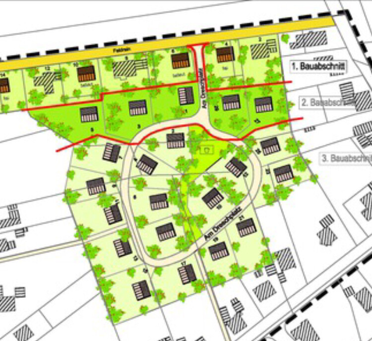 Übersichtsplan einer Baugrundstücks- und Grundstücksplanung mit Parzellen, Straßen und Bäumen