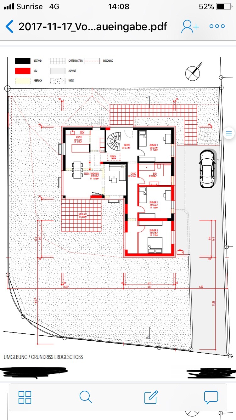 Grundriss Erdgeschoss mit umlaufendem Garten und Eingängen, Zimmern und Treppen
