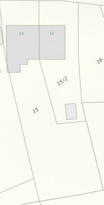 Lageplan eines Baugrundstücks mit grauem Gebäudeflächen auf Parzellen 14 und 16