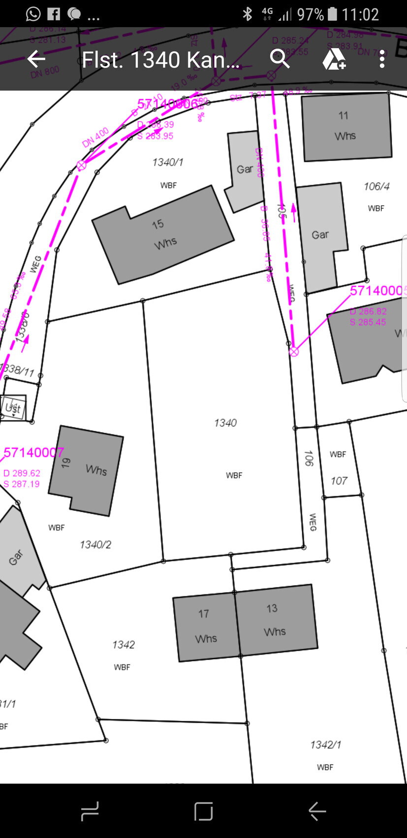 Lageplan eines Grundstücks mit Parzellen, Gebäuden und Zufahrten