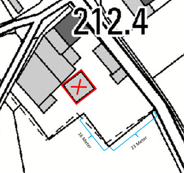Lageplan eines Grundstücks mit rotem X-Markierung; Maße 16 m und 23 m.