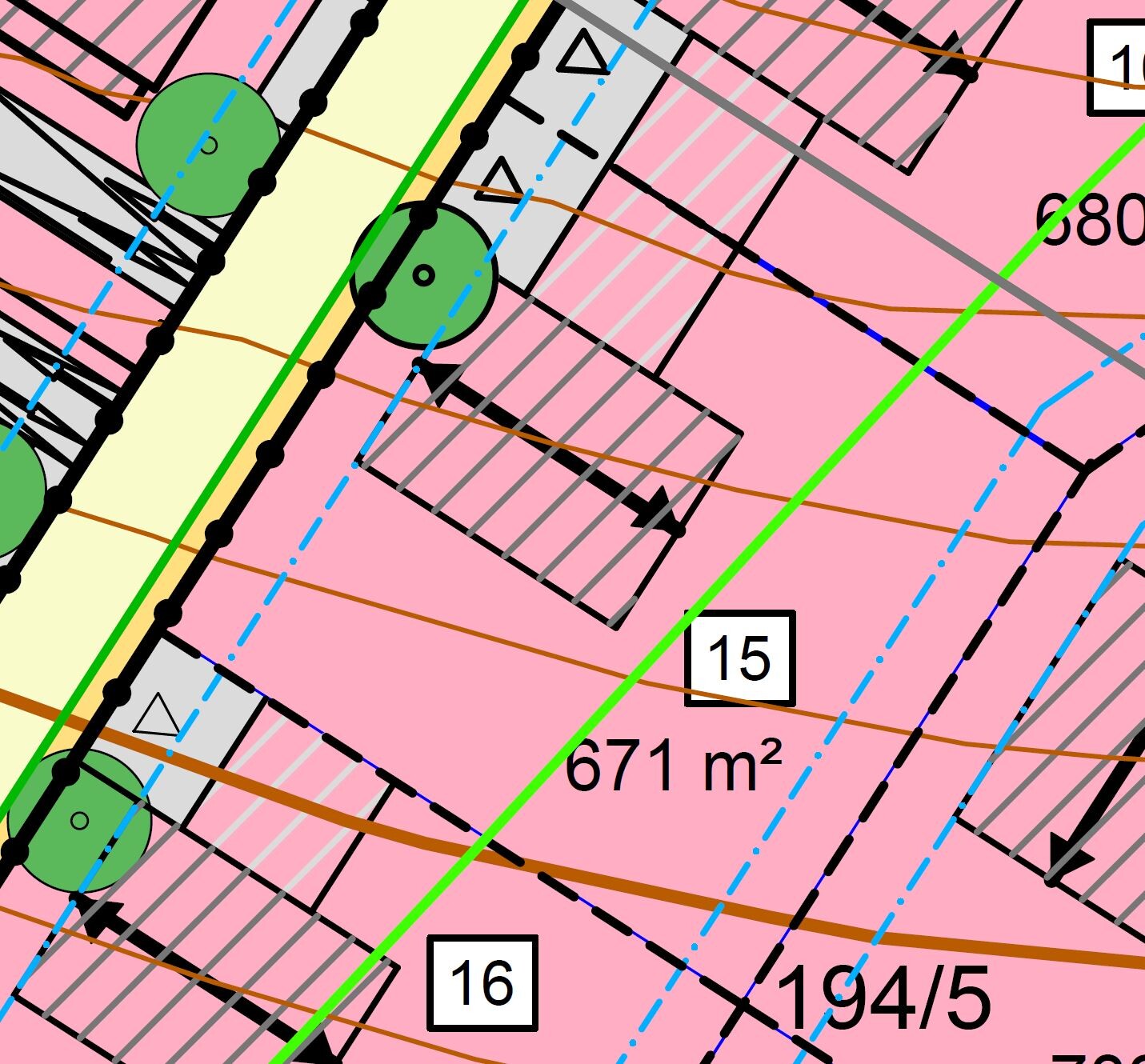 Katasterplan: pinke Parzelle mit 671 m², Nr. 15, angrenzende Parzelle 16, Grenzlinien, Bäume.