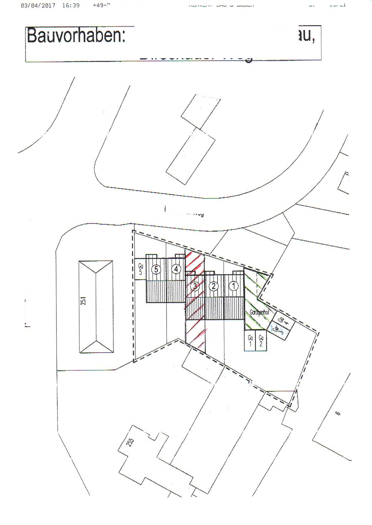 Lageplan eines Bauvorhabens mit Grundstücksgrenzen und Gebäudestrukturen