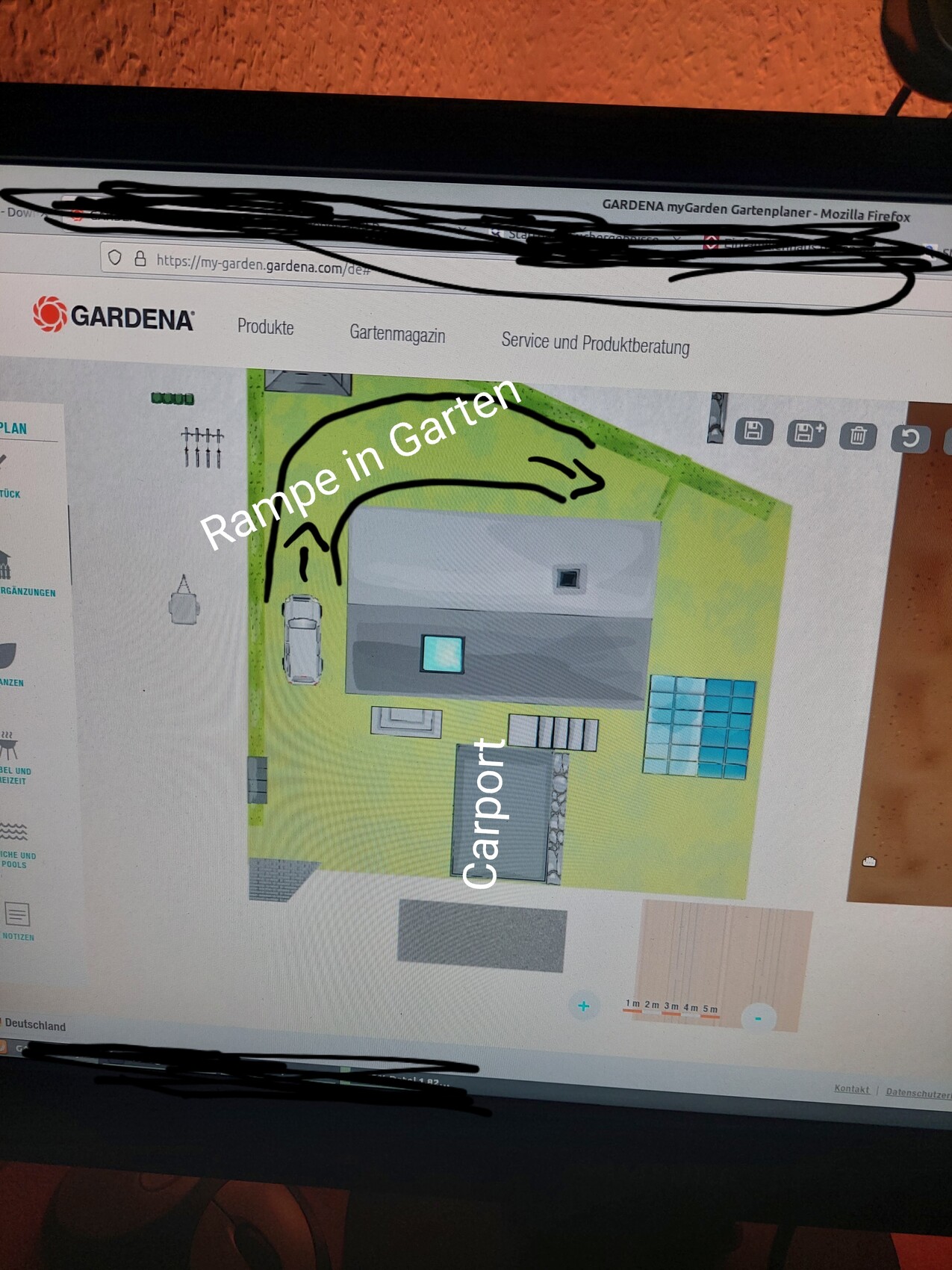 Screenshot einer Gartenplan-App mit Rampe im Garten neben Carport.