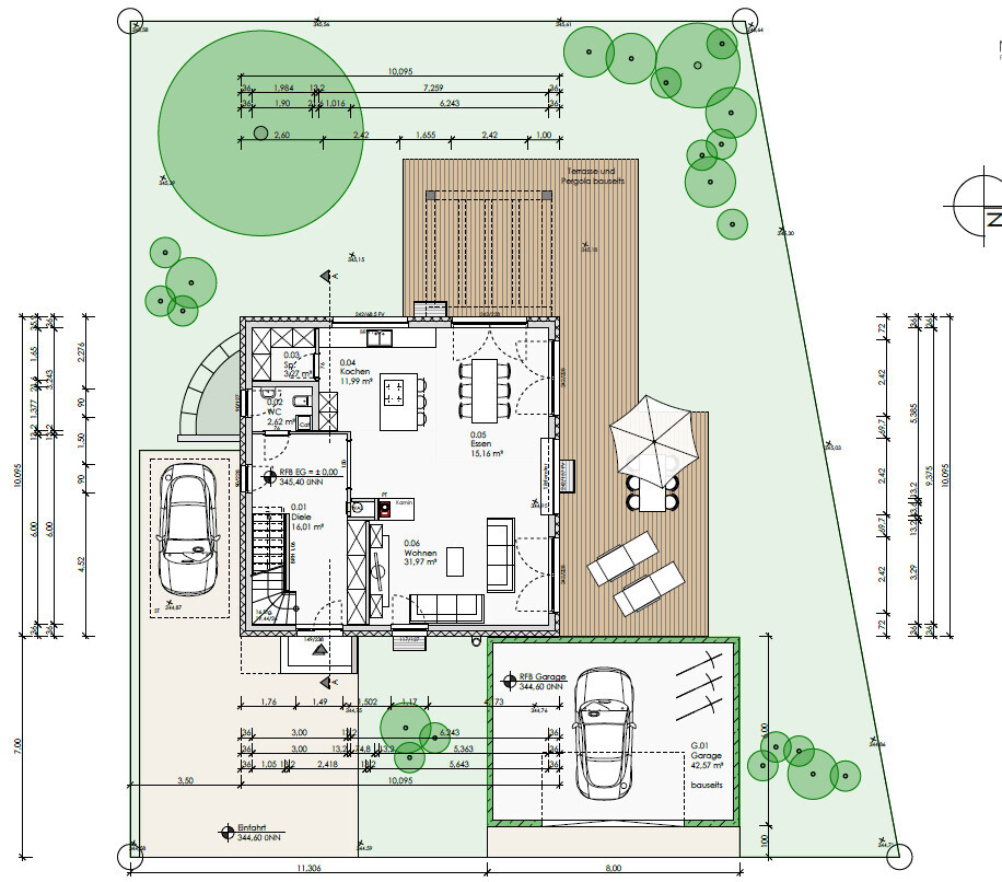 Grundriss eines Hauses mit Garten, Terrasse und Bäumen auf dem Grundstück