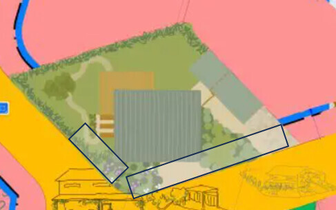Lageplan eines Baugrundstücks mit Gebäudegrundriss, Garten und farblich markierten Zonen.