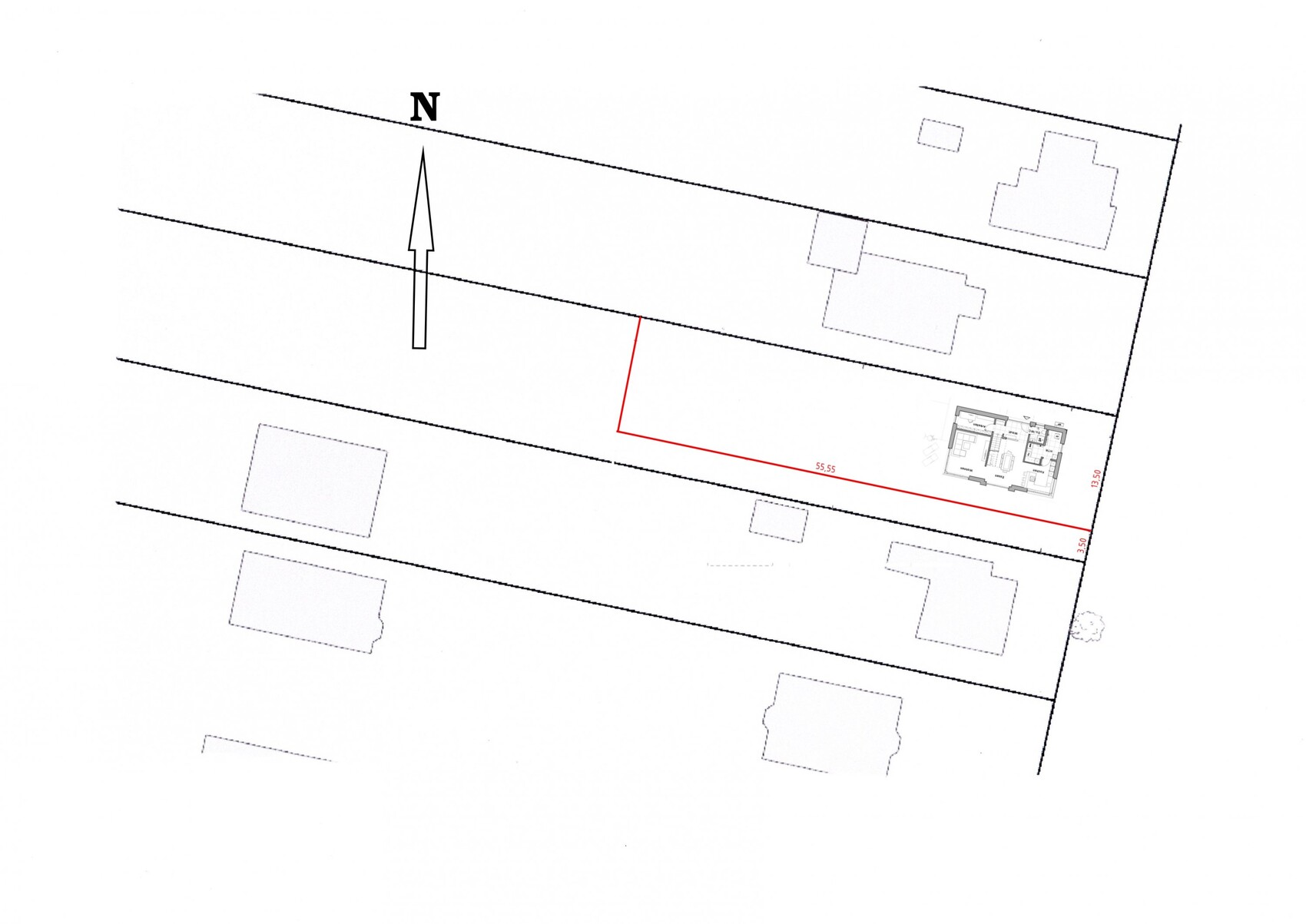 Lageplan eines Grundstücks mit Parzellen, Nordrichtung und roter Bauparzelle