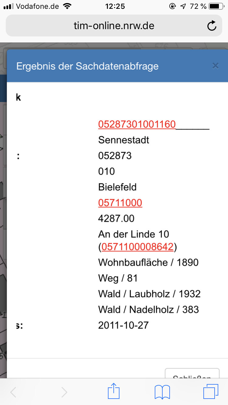 Screenshot der Sachdatenabfrage mit Adressen (Sennestadt, Bielefeld) und roten IDs.