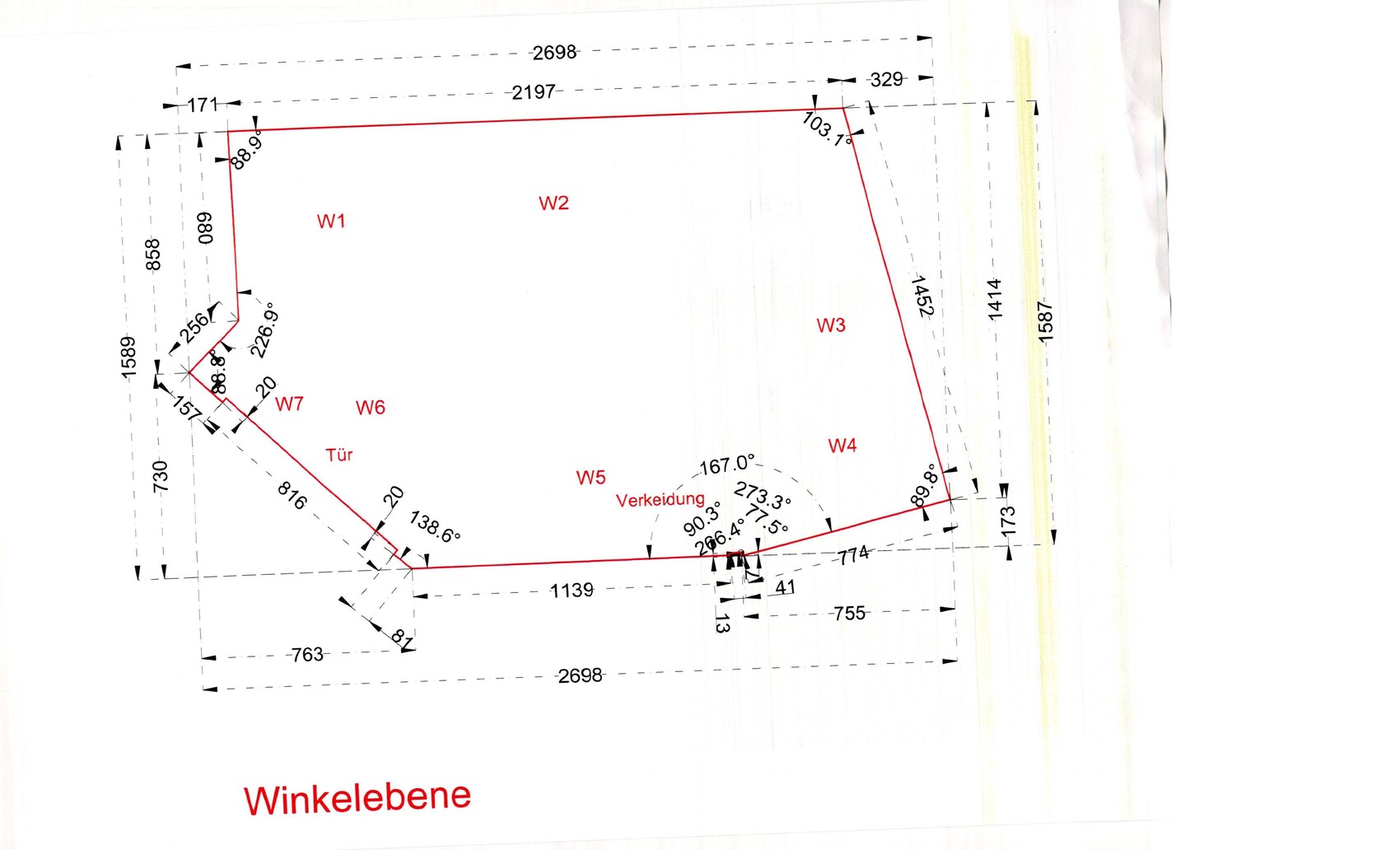 Lageplan eines Baugrundstuecks mit Grundstücksgrenzen und Maßen