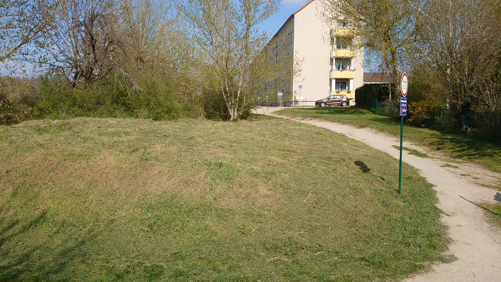 grundstueck-in-hanglage-lohnt-sich-der-kauf-491657-1.jpeg
