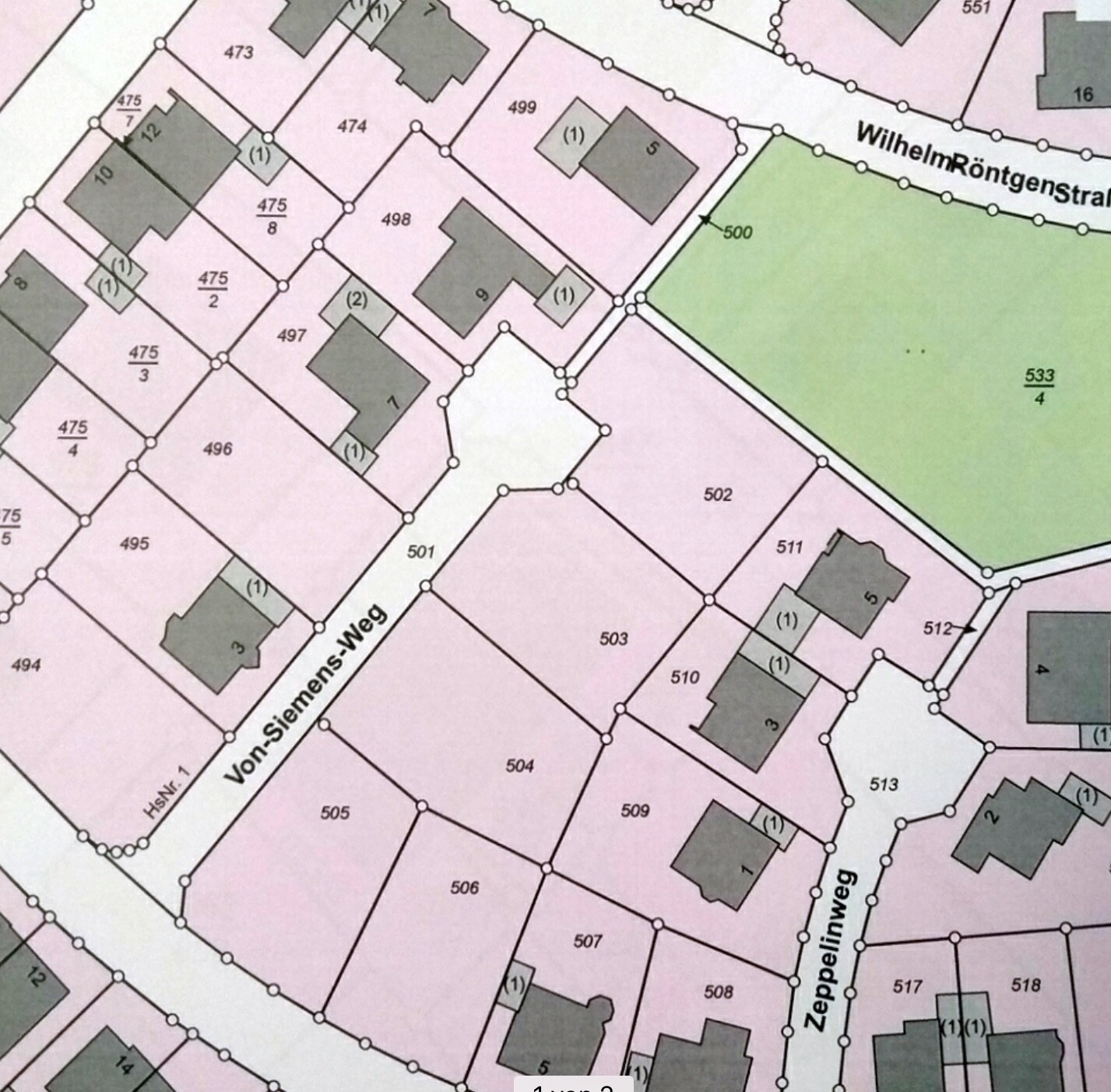 Katastrale Karte zeigt Grundstücksparzellen, Straßennamen und Gebäude in einem Wohngebiet