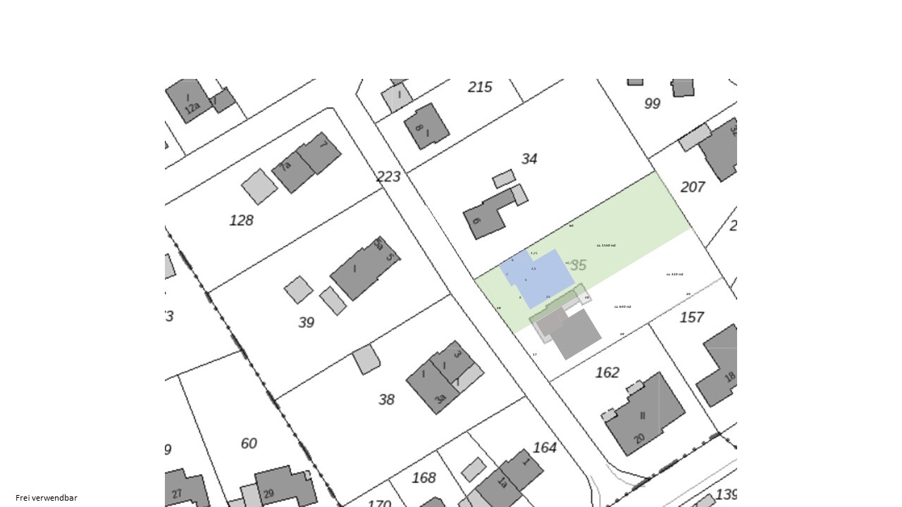 Lageplan eines Grundstücks mit Parzellen und Gebäuden im Kartenstil