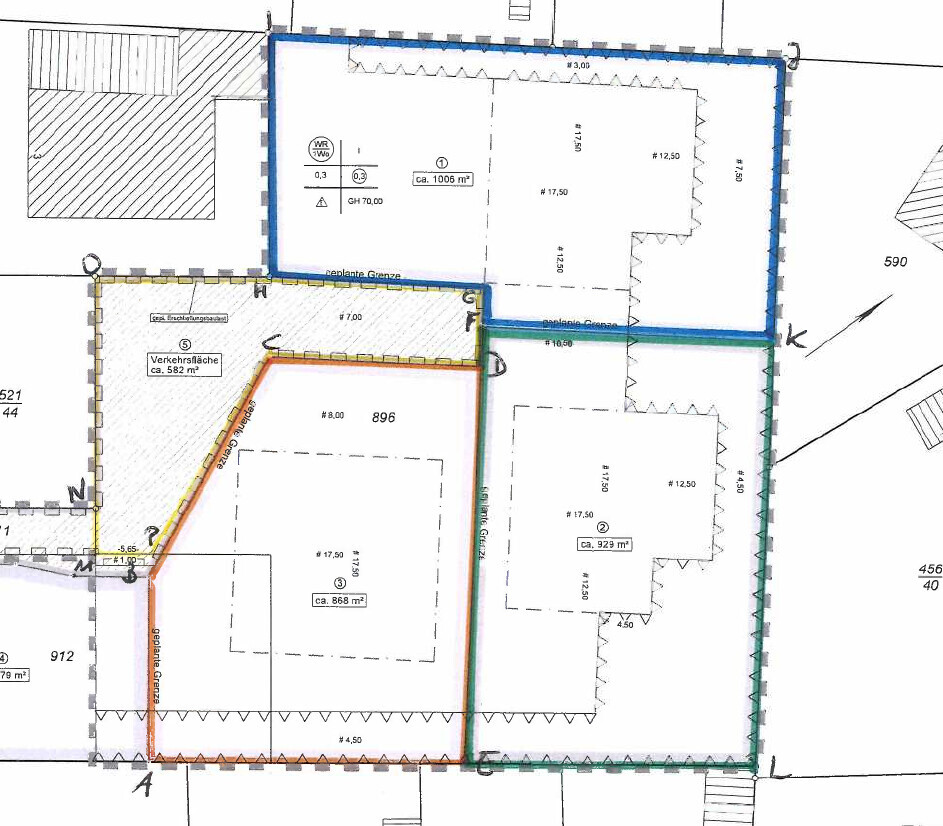 Lageplan mit farbigen Parzellenrahmen (Blau/Orange/Grün) und Flächenangaben.