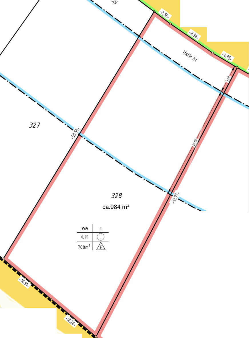Parzelle 328: rot umrissen, ca. 984 m²; angrenzend an 327/31, blaue Kurve (Gewässer).