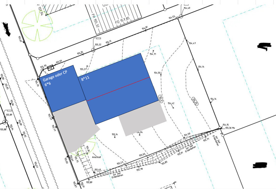 Lageplan: blauer Gebäudebereich als Garage/Carport mit grauen Anbauten, Grundstücksgrenze.