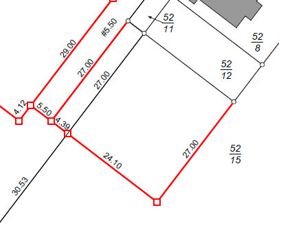 Grundstücksplan mit rotem Umriss und Abmessungen, Planzeichnung
