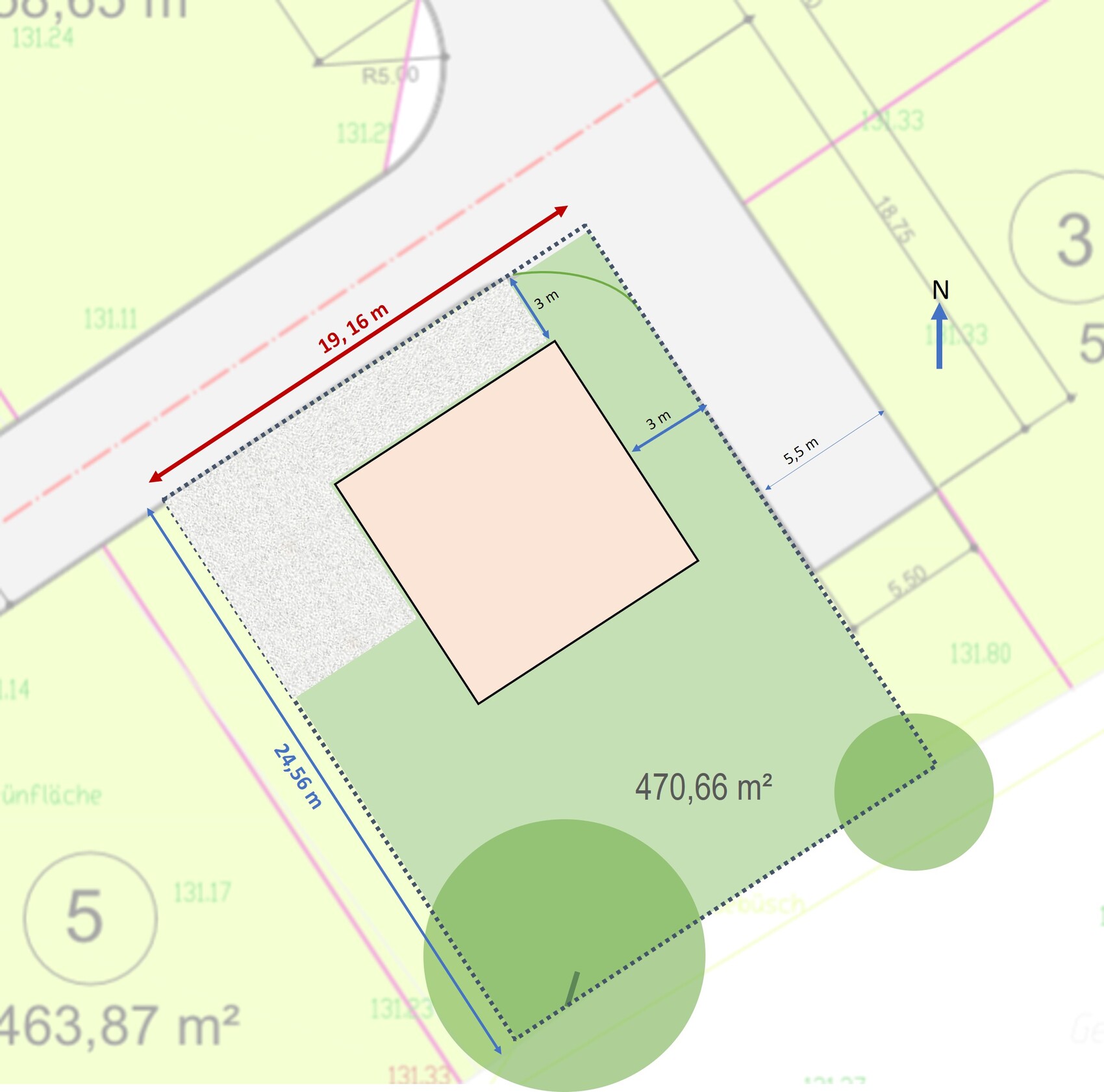 Lageplan: Gebäude auf Grünfläche, Grundstück 470,66 m², Norden oben.