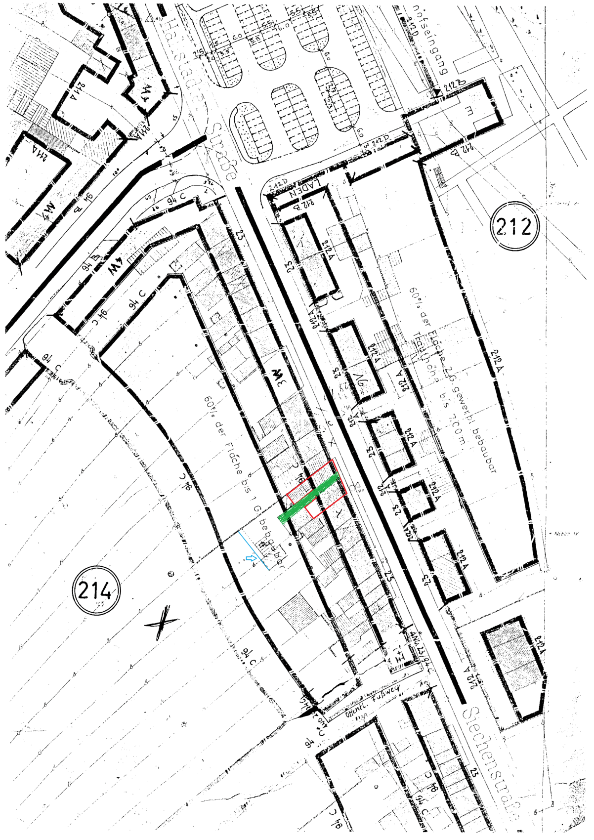 Lageplan eines Stadtviertels mit Gebäuden, Straßen und roten sowie grünen Markierungen.