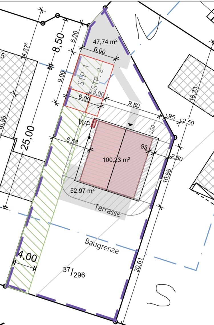 Grundstücksplan mit Gebäude, Terrasse und Baugrenze, Maße und Flächen.