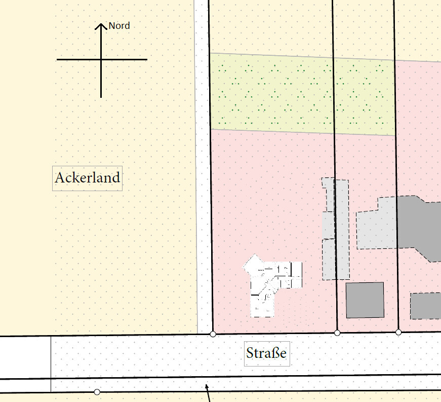 Grundstuecksplan mit Ackerland links, Strassenfront und Gebaeudefaelchen rechts.