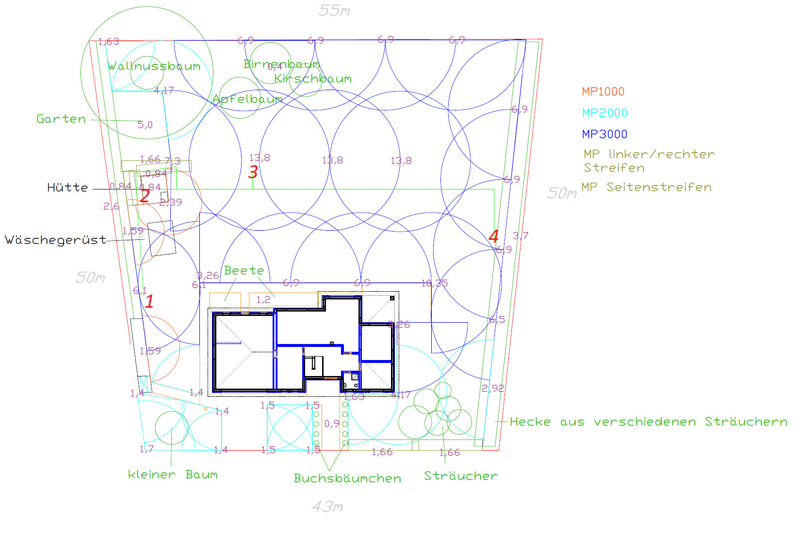 Lageplan eines Grundstücks mit Haus, Bäumen und Gartenbeeten