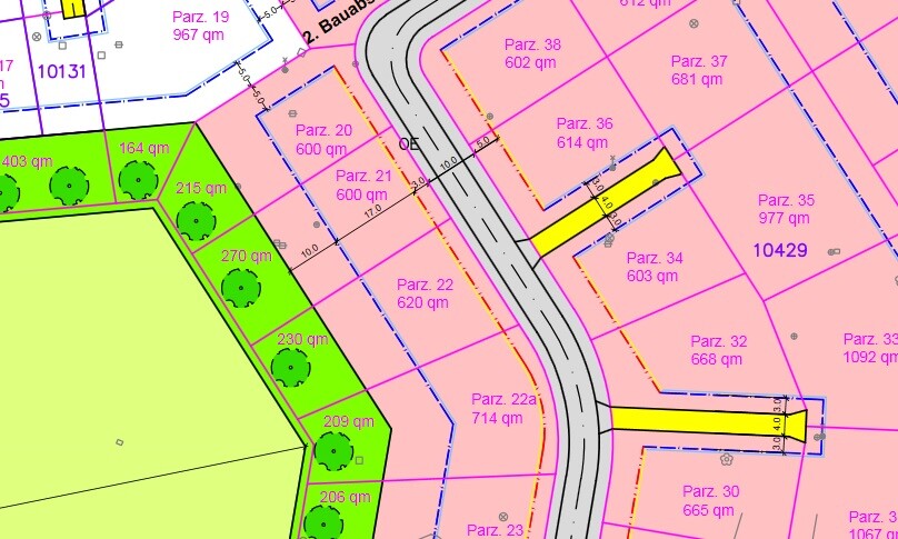 Kartenansicht eines Baugebiets mit Parzellen, Straßen und grünen Bäumen