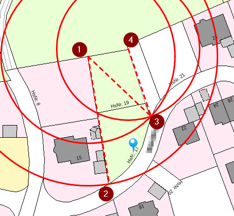 Lageplan eines Grundstücks mit roten Kreisen, Nummern 1-4 und Grenzlinien.