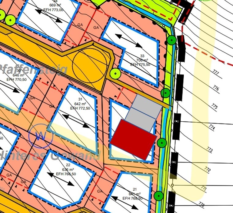 Lageplan Baugebiet: Blau umrahmte Parzellen, orange Flächen, grüne Bäume, Straßen.