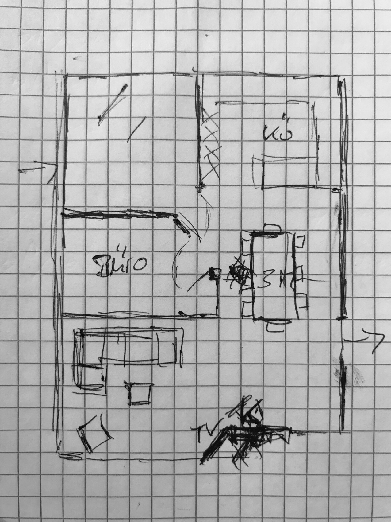 Skizze eines Wohnungsgrundrisses auf kariertem Papier: Wohnzimmer, Küche, Esstisch, Sofa, Stühle.