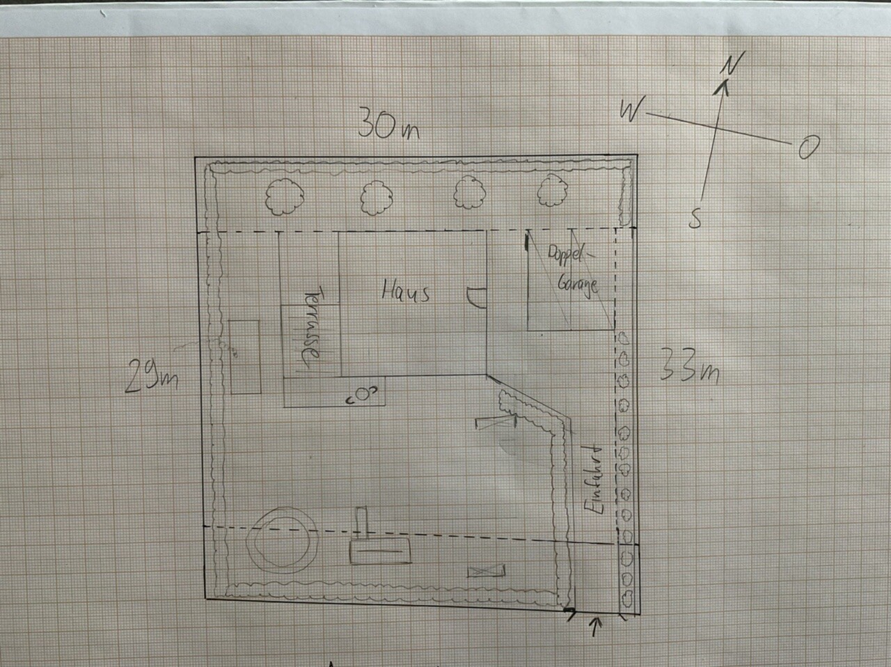 hand-gezeichnete-grundrissplanung-grundstueck-hausbau-garten-terasse.jpeg