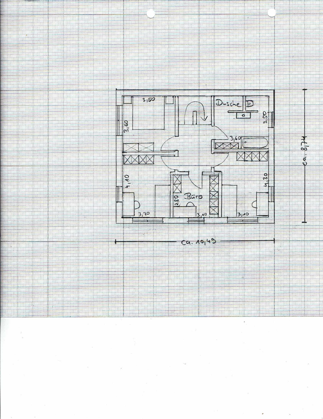Handgezeichneter Grundriss eines Wohnhauses mit Flur, Zimmern, Bad und Dusche
