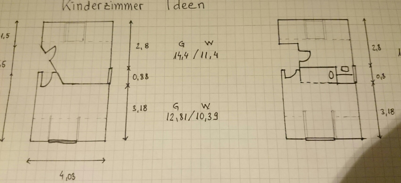 Handgezeichnete Grundriss-Skizze eines Hauses mit Innenaufteilung und Türen