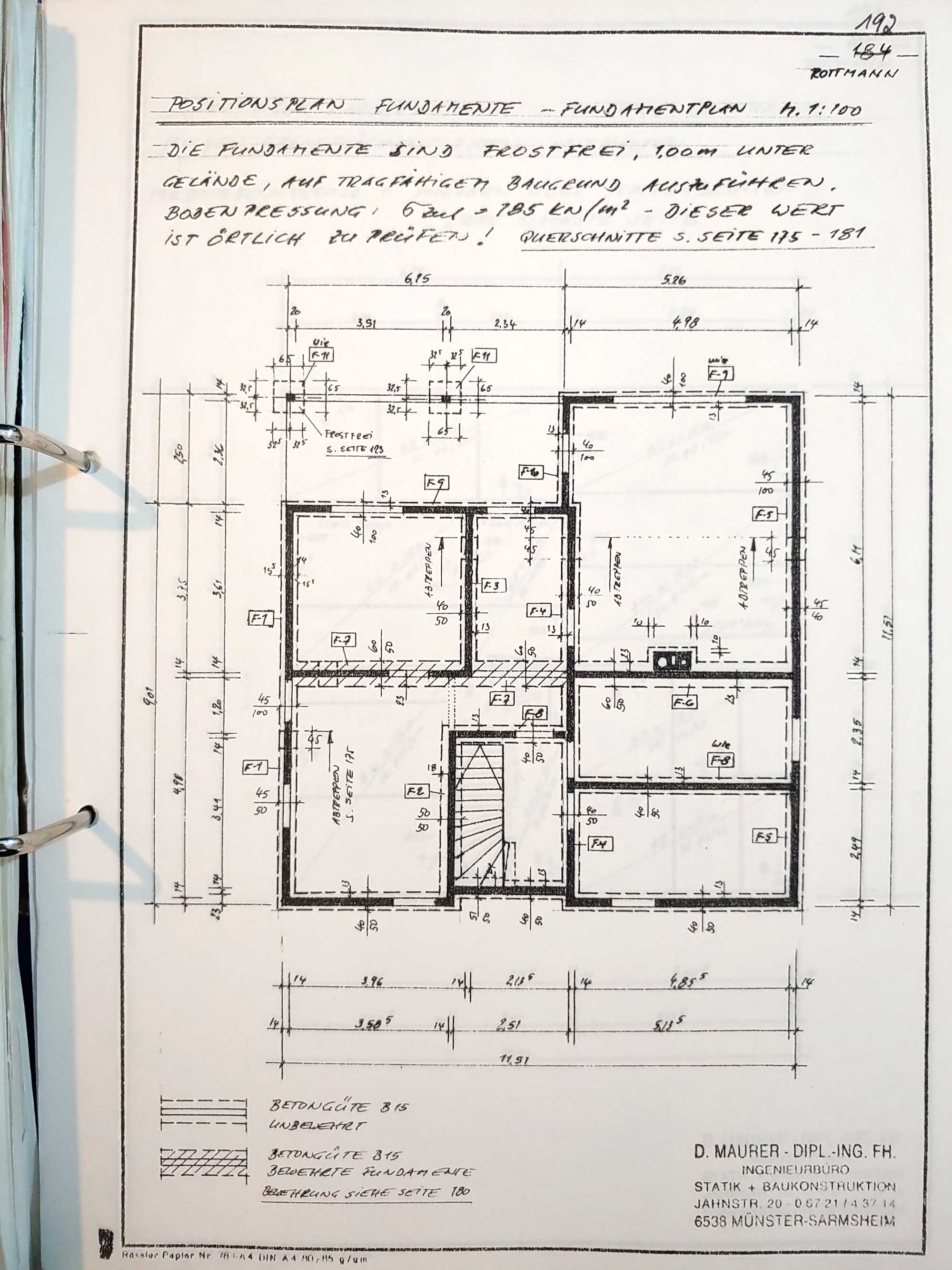 handgezeichnete-grundriss-zeichnung-hausbau-positionsplan-fundamente.jpg