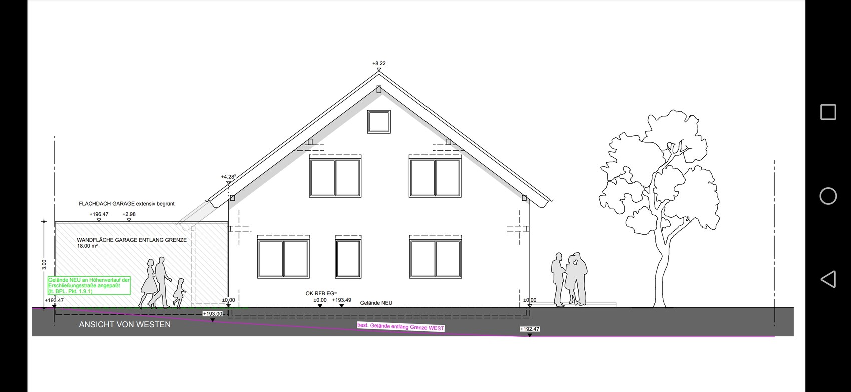 Ansicht von Westen: Zweigeschossiges Haus mit Garage, Fenstern und Bäumen.