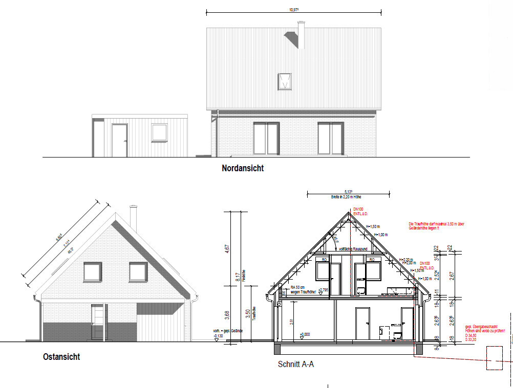 Architekturzeichnung eines Hauses mit Satteldach Nord- und Ostansicht sowie Schnitt A-A.