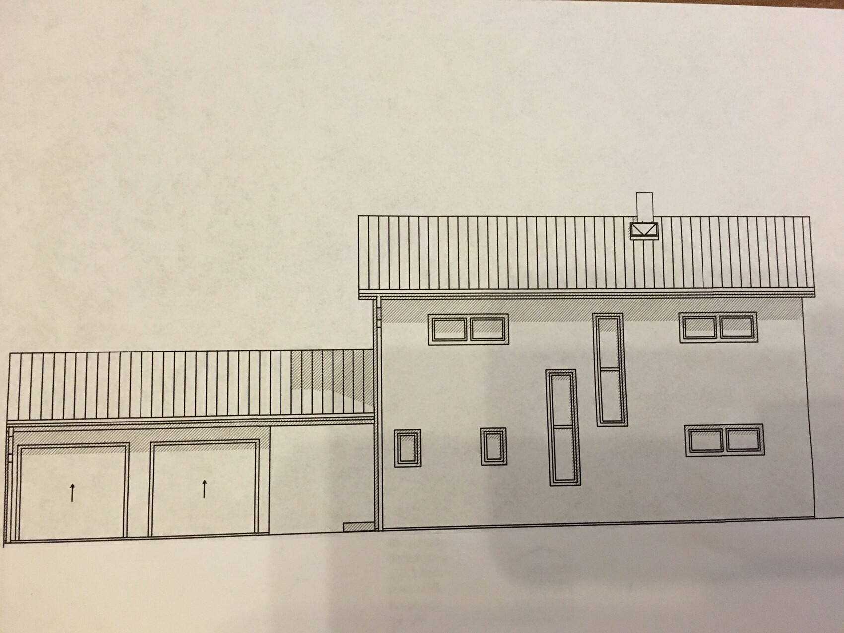 Außenansicht eines modernen Hauses mit Garage, Linienzeichnung