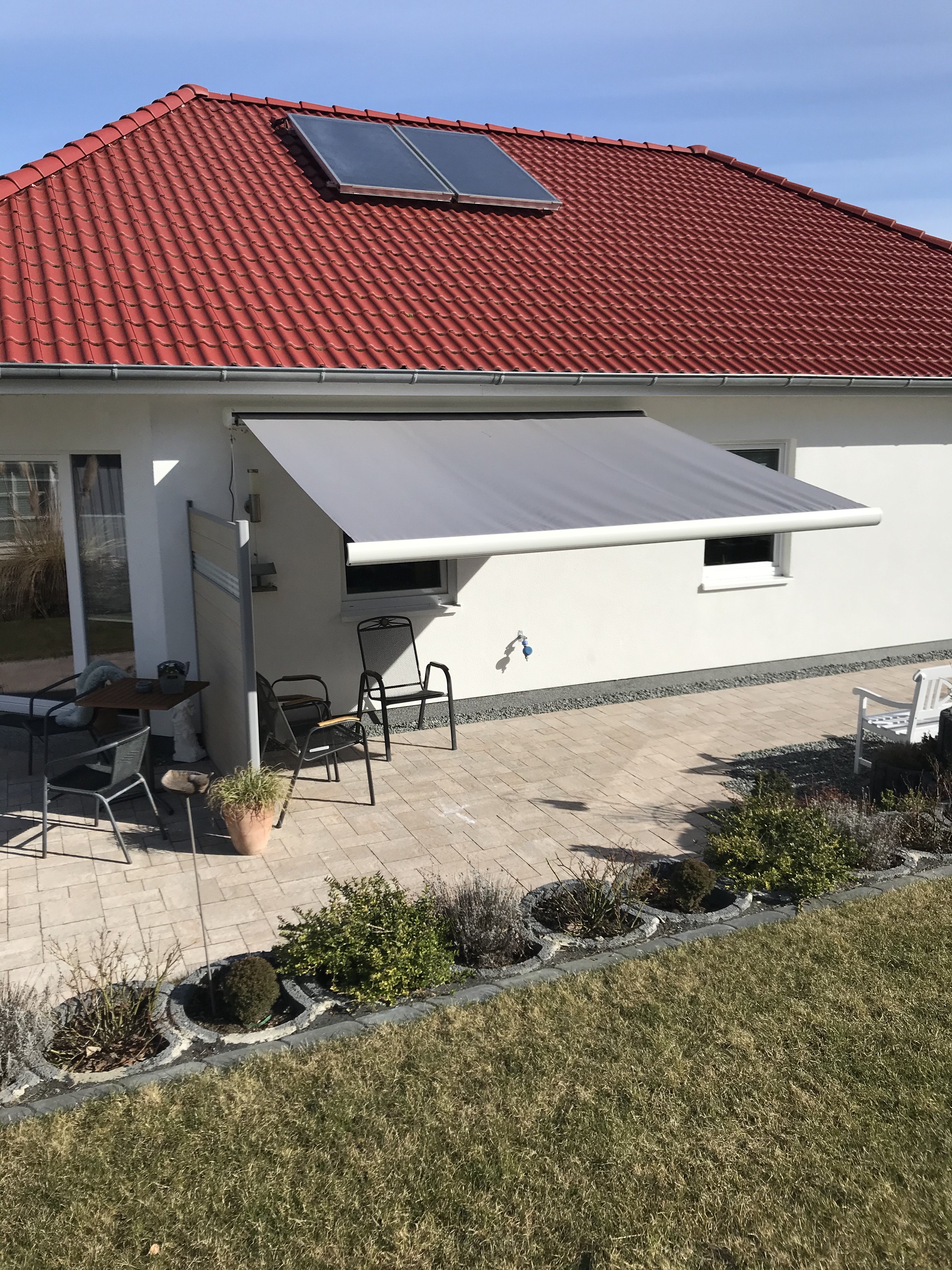 haus-aussenansicht-farbgestaltung-farbabstimmung-erfahrungen-482747-1.jpg