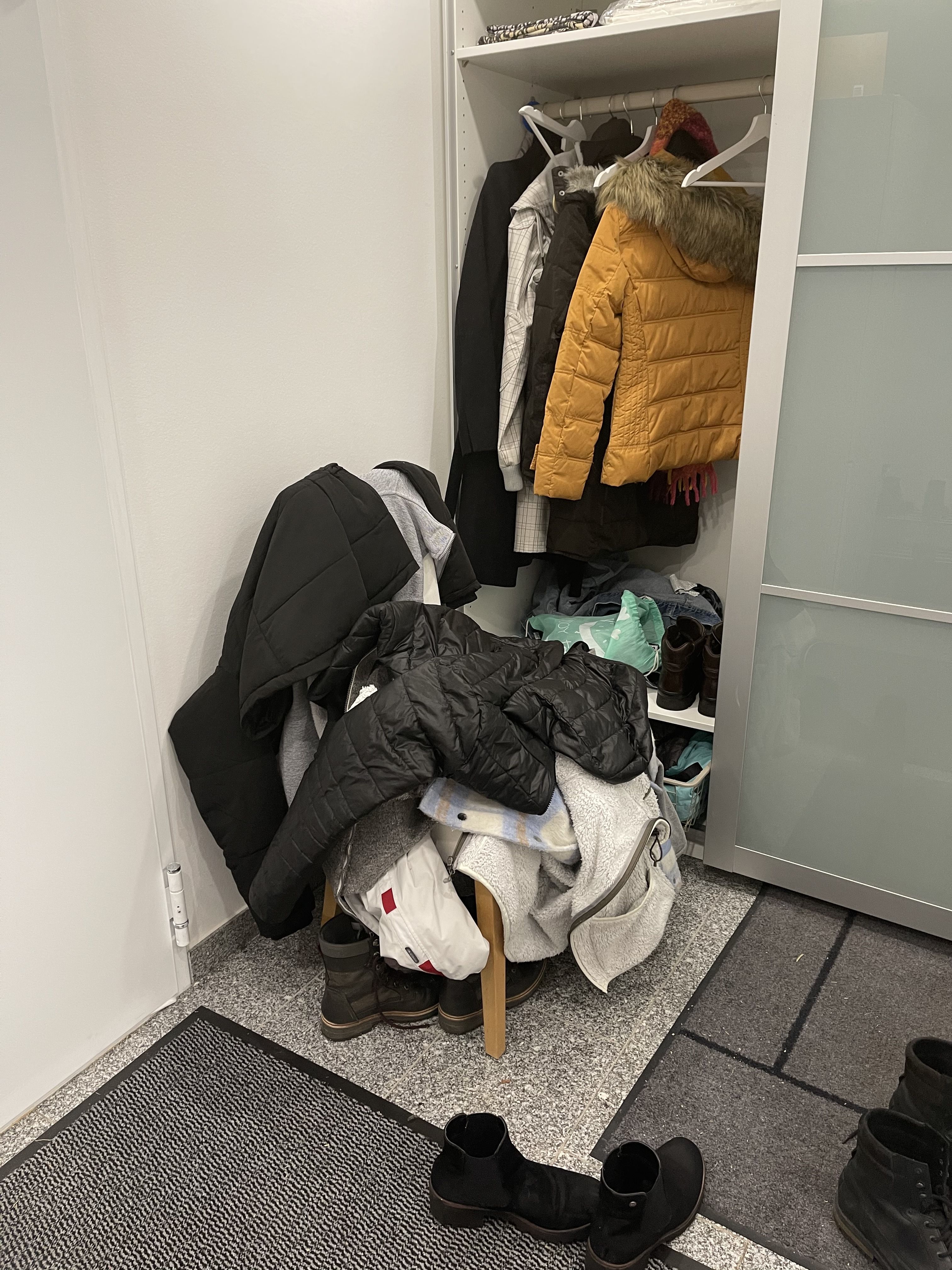 20210126 - Garderobe Stuhl2_.jpg
