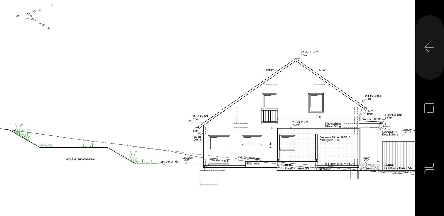 Schnitt durch ein Haus im Hang mit Fundamenten, Stützmauern und Fenstern