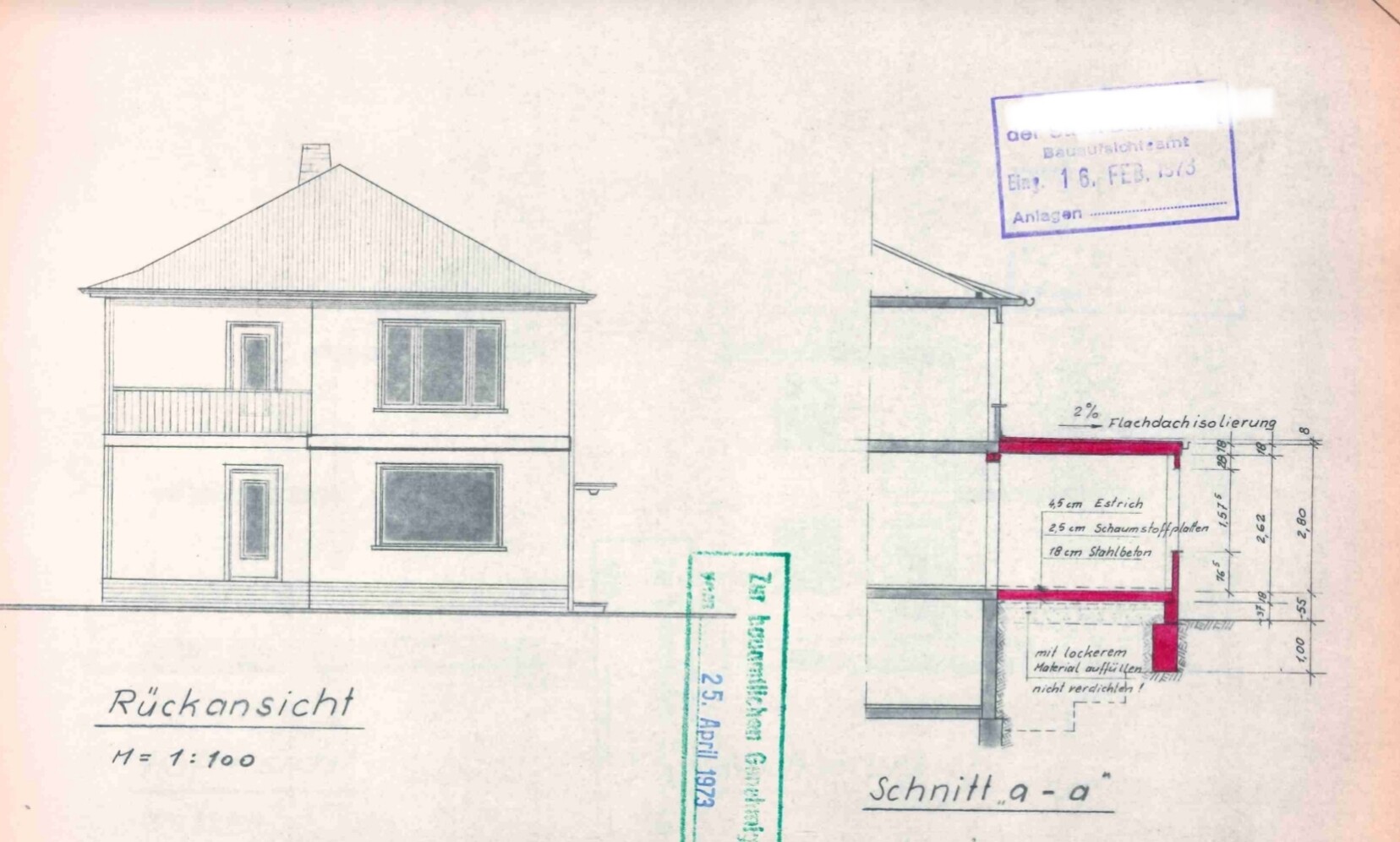 Zweigeschossiges Haus: Rückansicht und Querschnitt mit rotem Bauteil