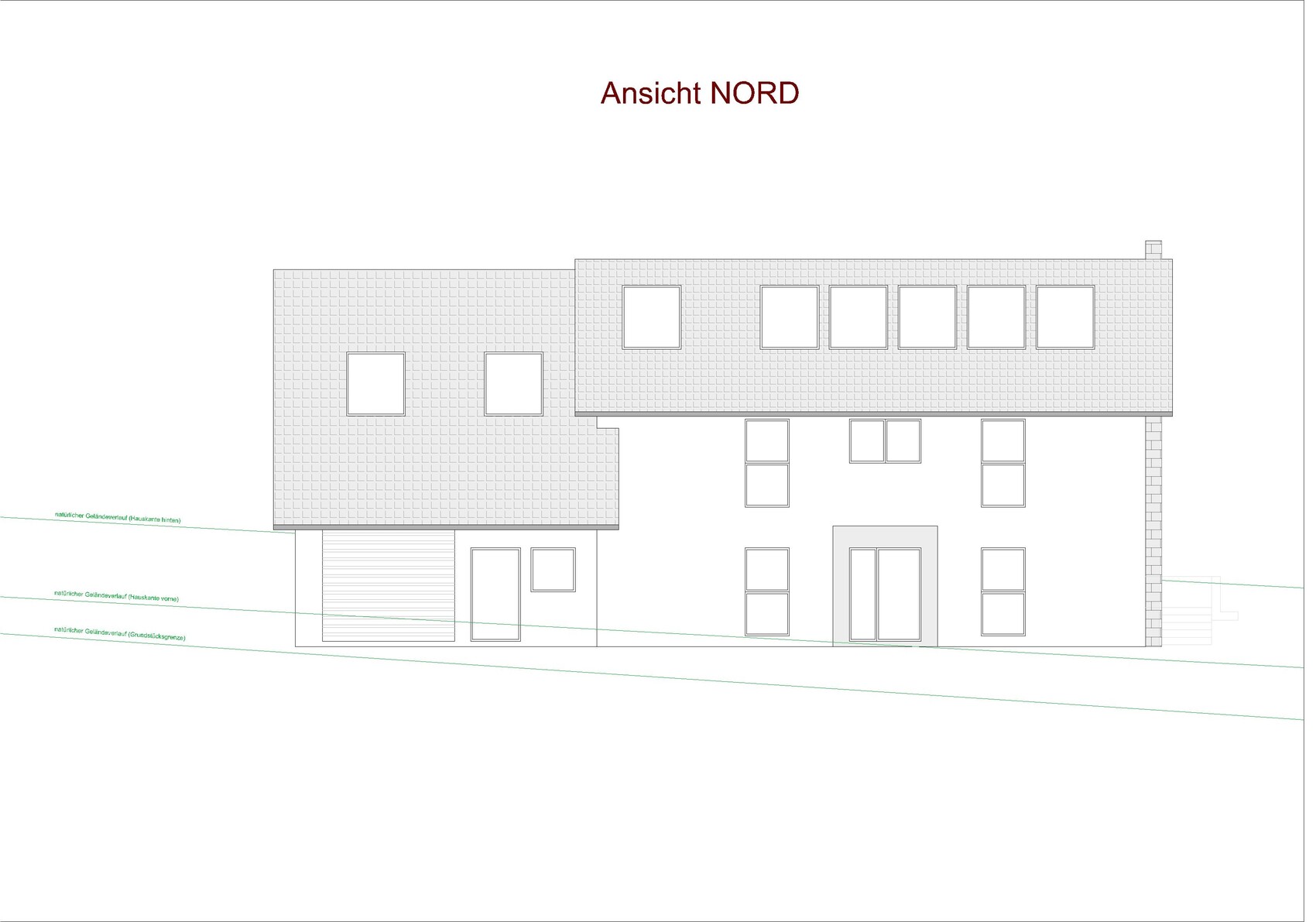 Nordansicht eines zweigeschossigen Wohnhauses mit vielen Fenstern und Eingangstür.