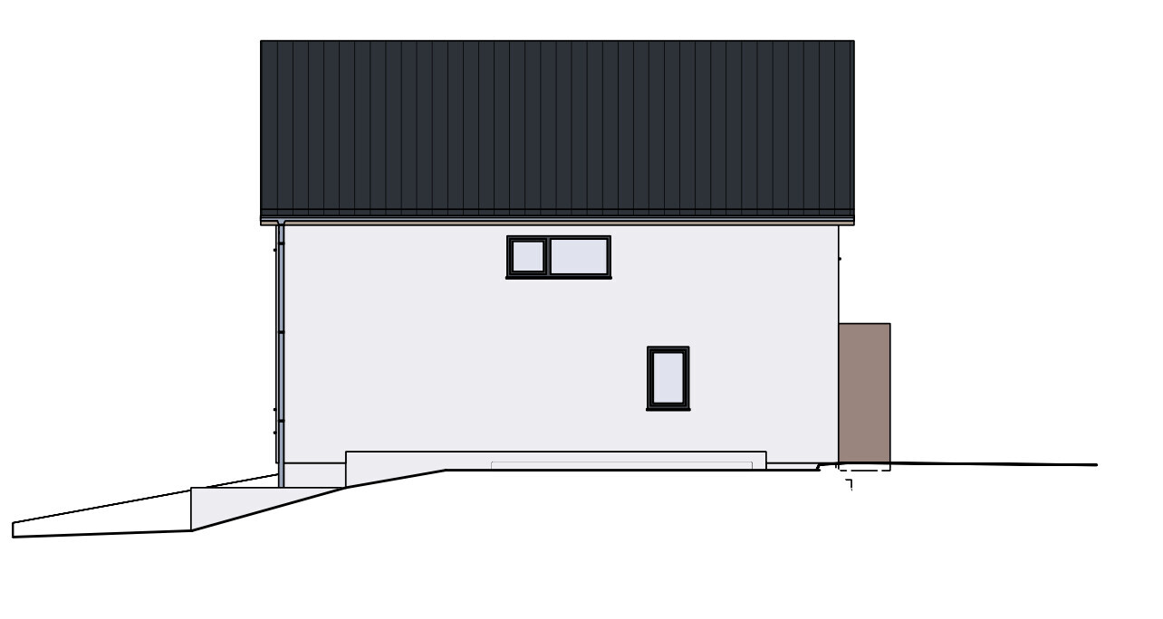 Moderne Hausseite mit dunklem Satteldach, hellgrauer Fassade, drei Fenster, Rampe vor Eingang.