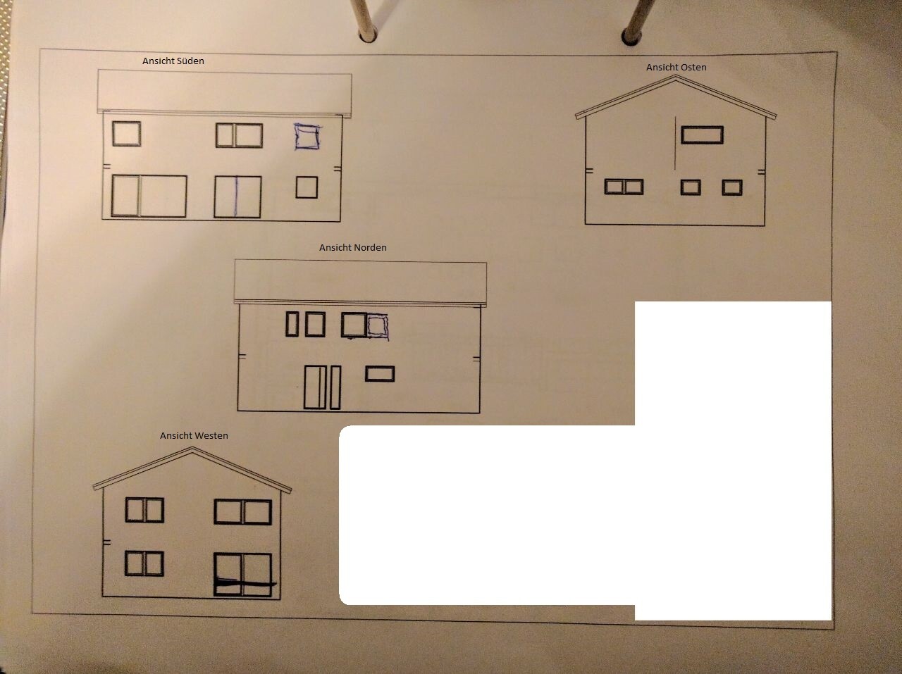 Architekturzeichnungen von Hausansichten: Süd-, Ost-, Nord- und Westansicht.
