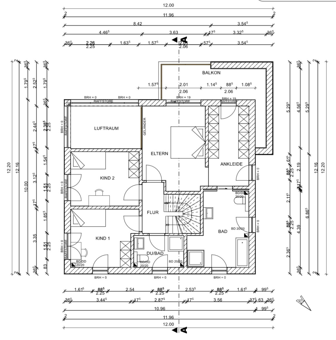Grundriss eines EFH: Luftraum, Eltern, Kind 1, Kind 2, Flur, Ankleide, Bad, Du/Bad, Balkon.