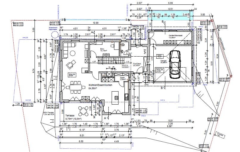 Grundriss eines Hauses mit Wohnbereich, Küche, Terrasse und Garage.